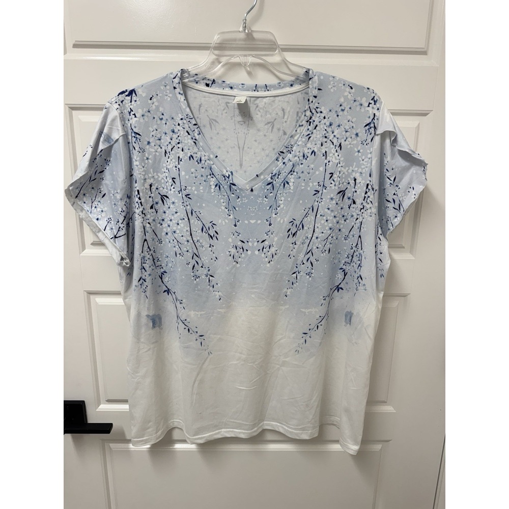Pink Daisy Womens 1X Top Blouse V-neck Blue White Floral Butterfly Stretch